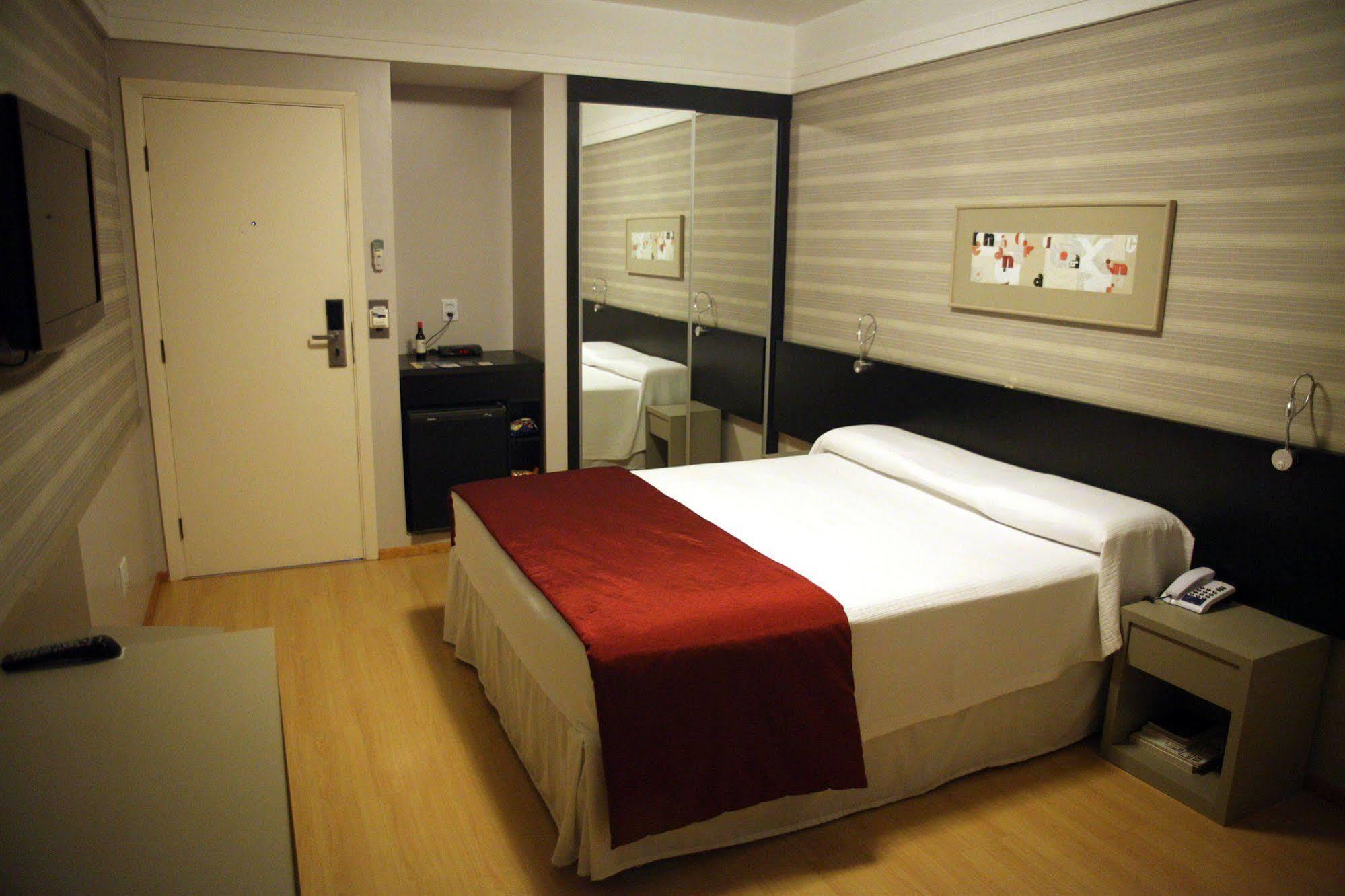 Marília Max Plaza Hotel מראה חיצוני תמונה